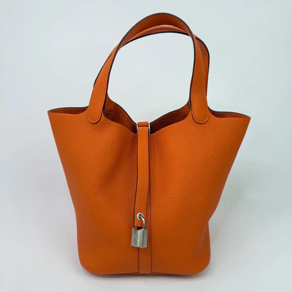 HERMÈS PICOTIN 22 IN ORANGE CLEMENCE LEATHER WITH PHW