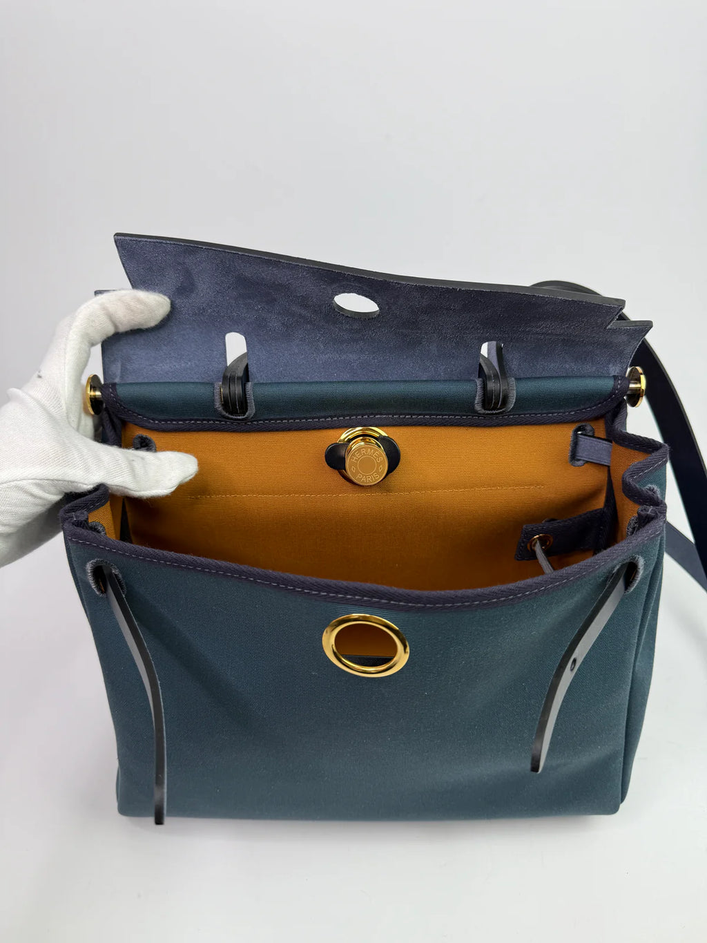 HERMÈS HERBAG 31 VERSO IN BLEU INDIGO AND SESAME WITH GHW