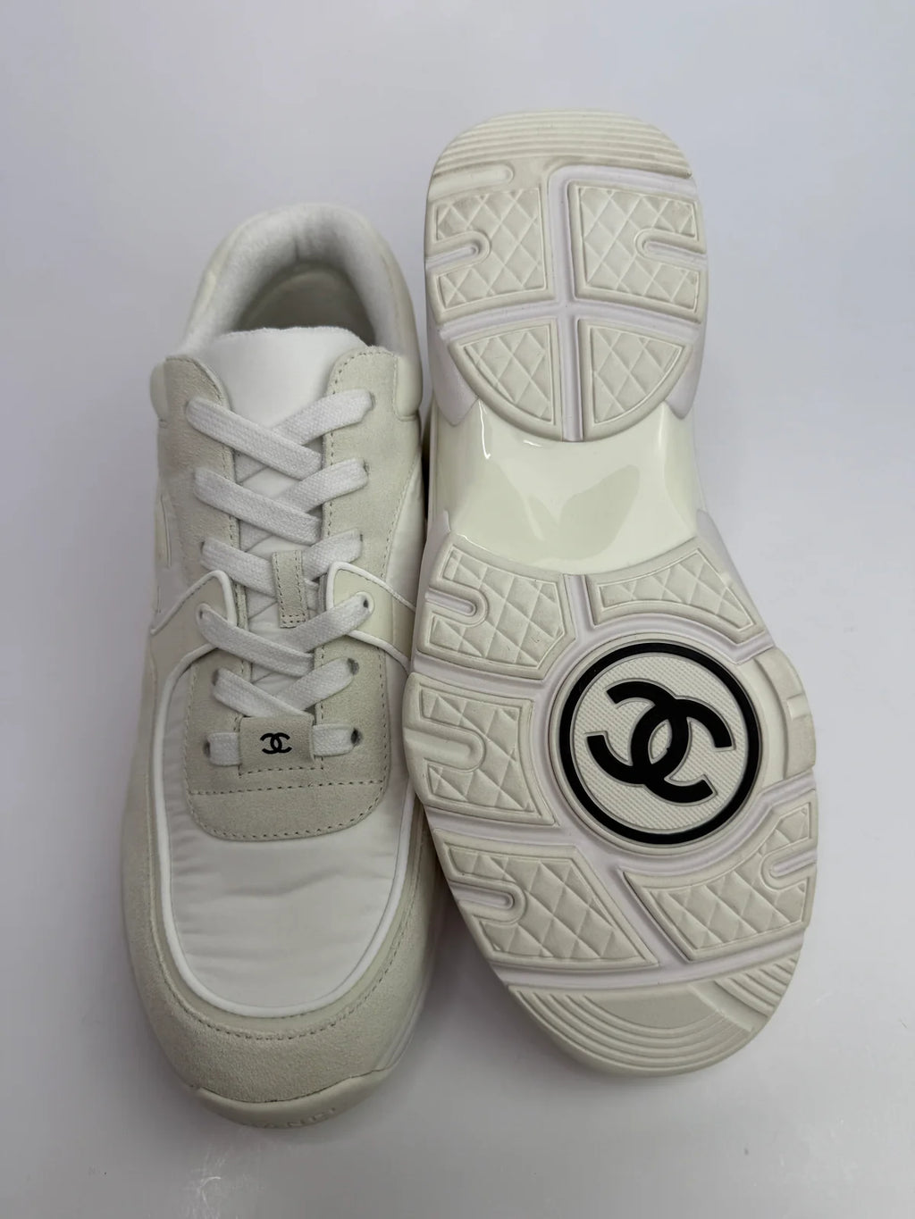 CHANEL CC LOGO SNEAKERS(SIZE 41/UK8)