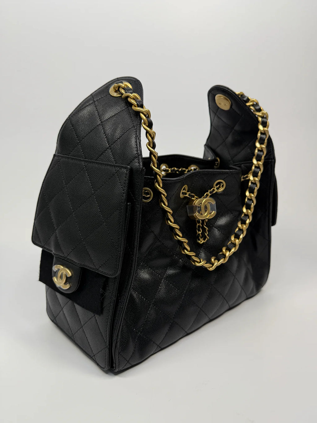 CHANEL 25 SMALL IN BLACK CAVIAR LEATHER WITH GHW