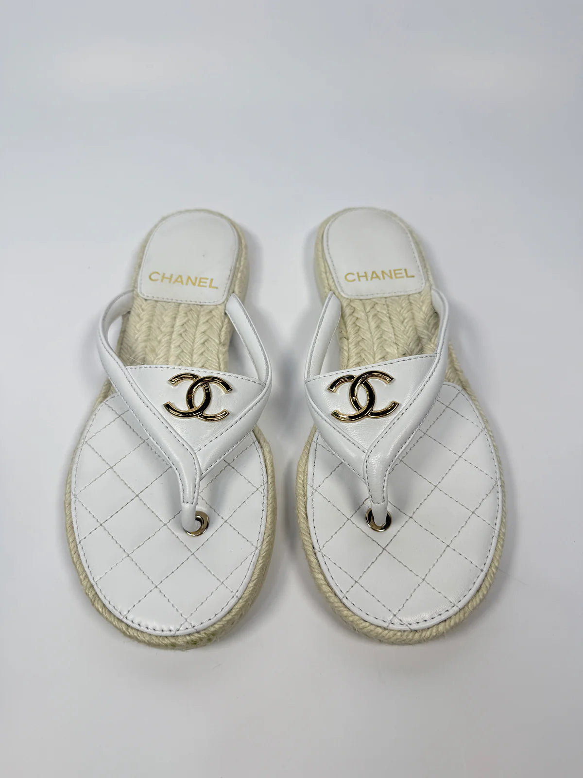 CHANEL CC THONG SANDALS (SIZE 38 / UK5)