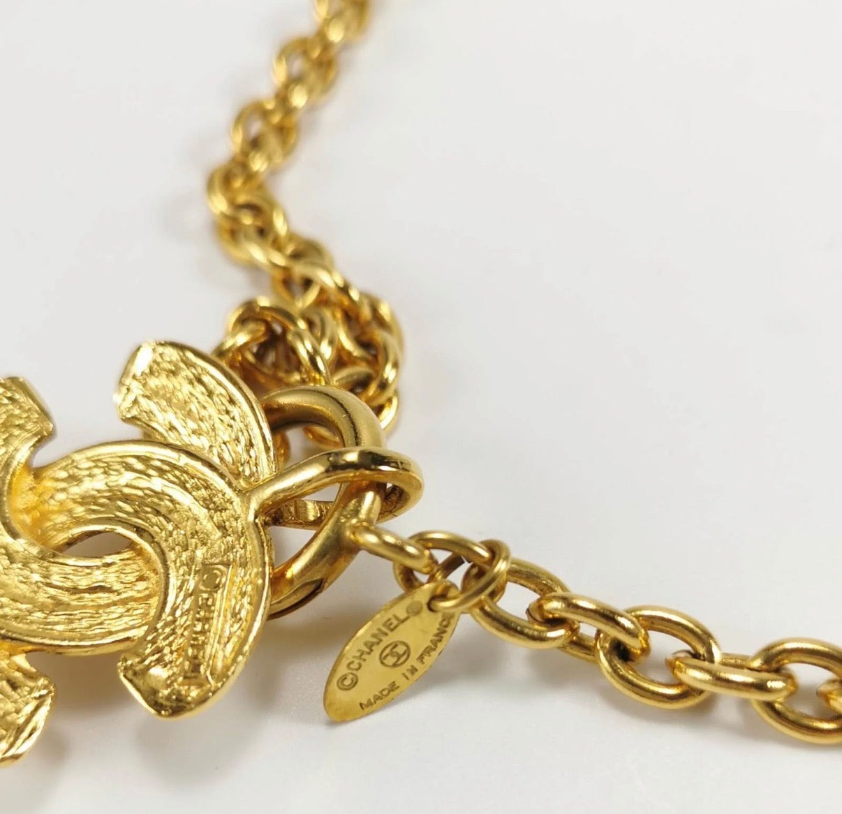 Chanel Coco Mark Necklace Gold 1980-1990s diamond-quilted CC pendant necklace