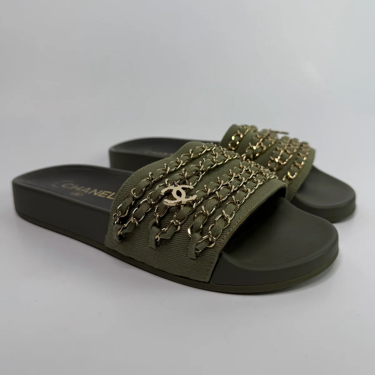 CHANEL CHAIN EMBELLISHED CANVAS CC FLAT SLIDES (SIZE 38/UK 5)