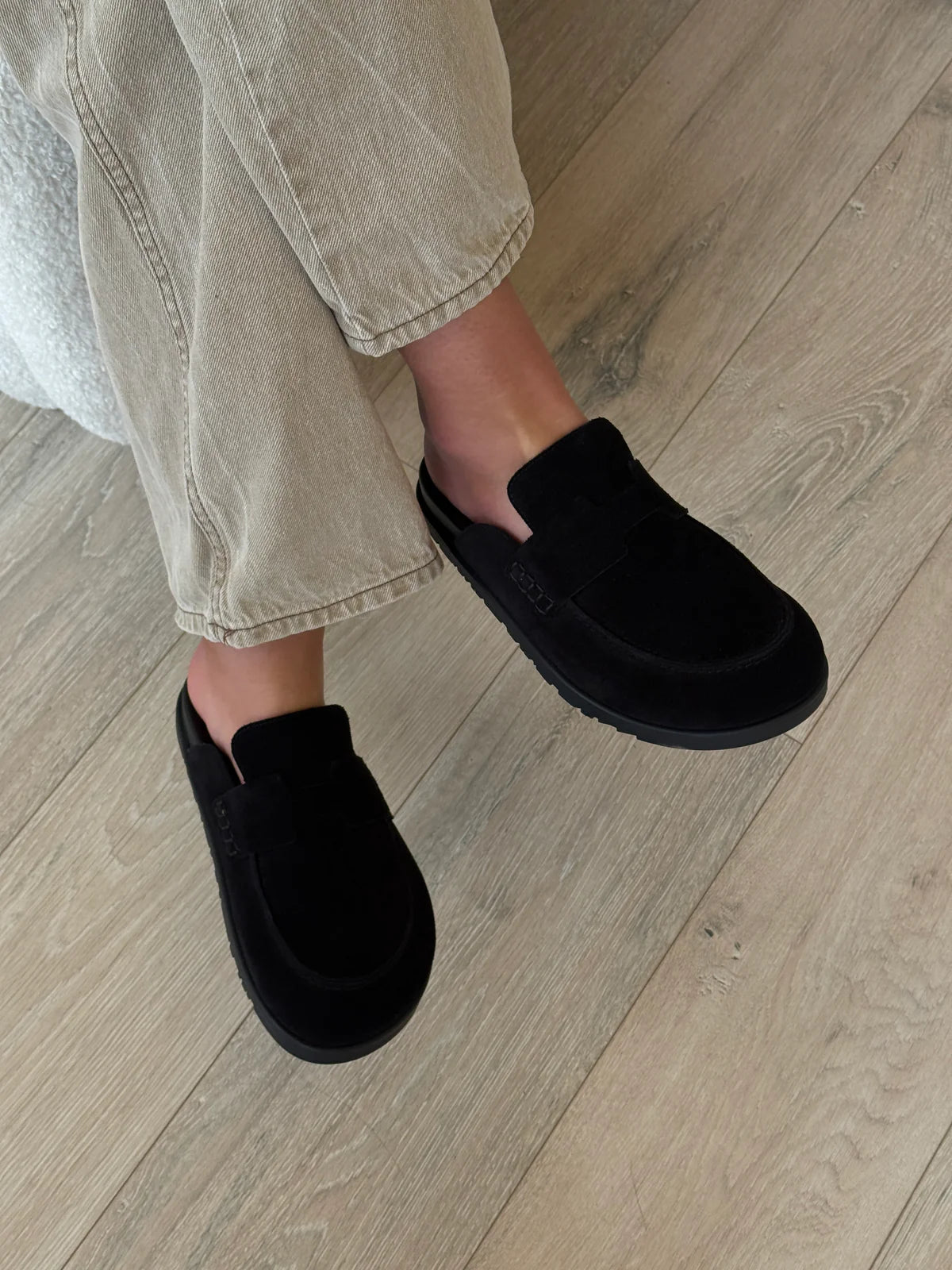 HERMÈS GO MULES (EU38/ UK5)