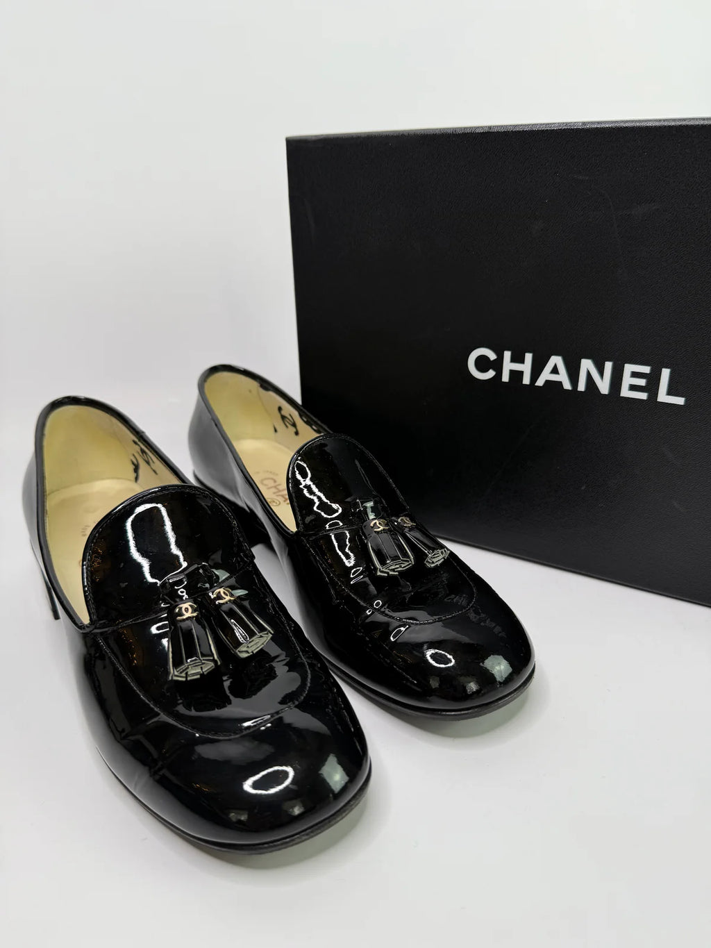 CHANEL BLACK PATENT LOAFERS (SIZE 38/UK5)