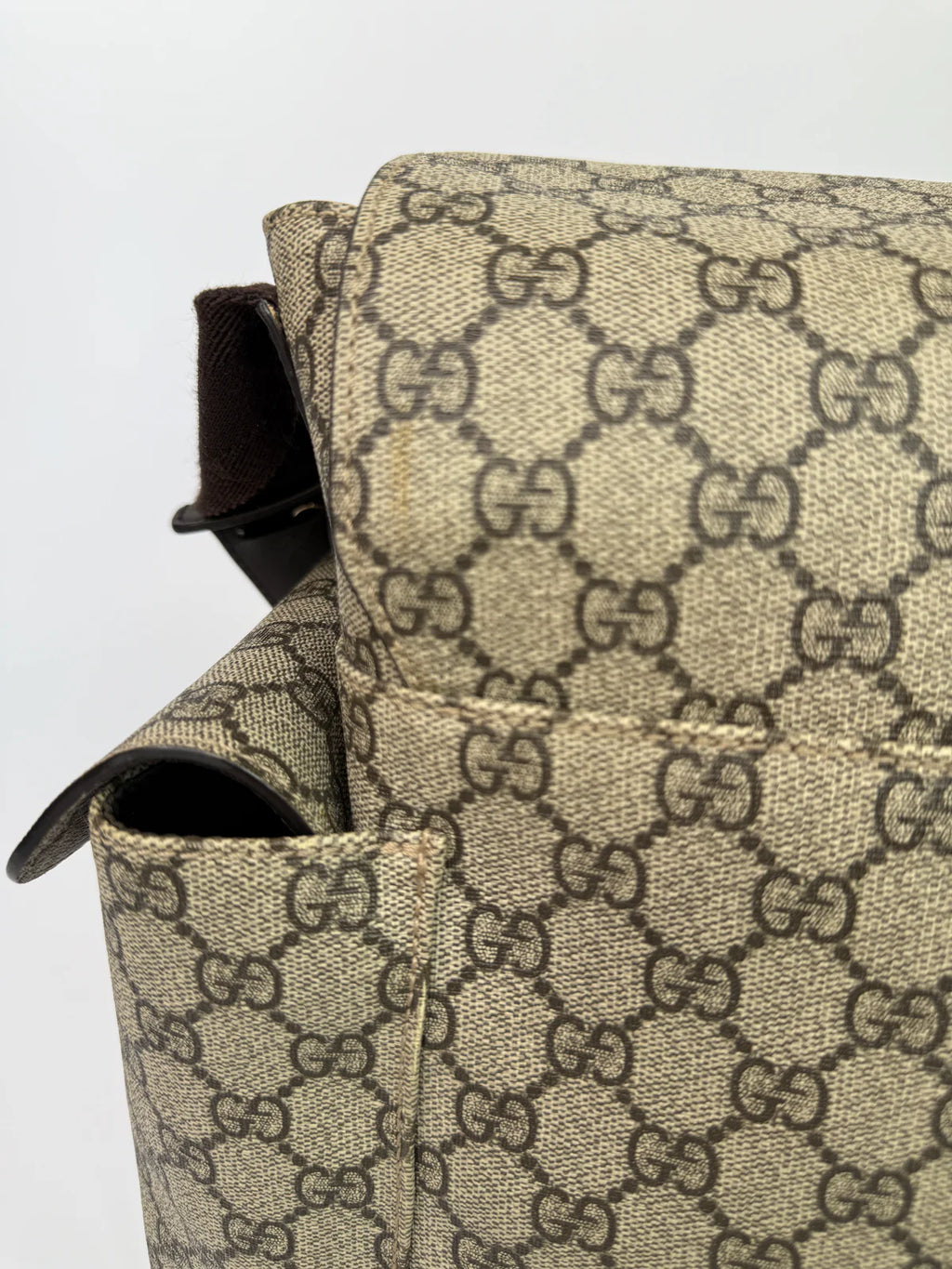 GUCCI GG SUPREME MEDIUM BABY CHANGING BAG