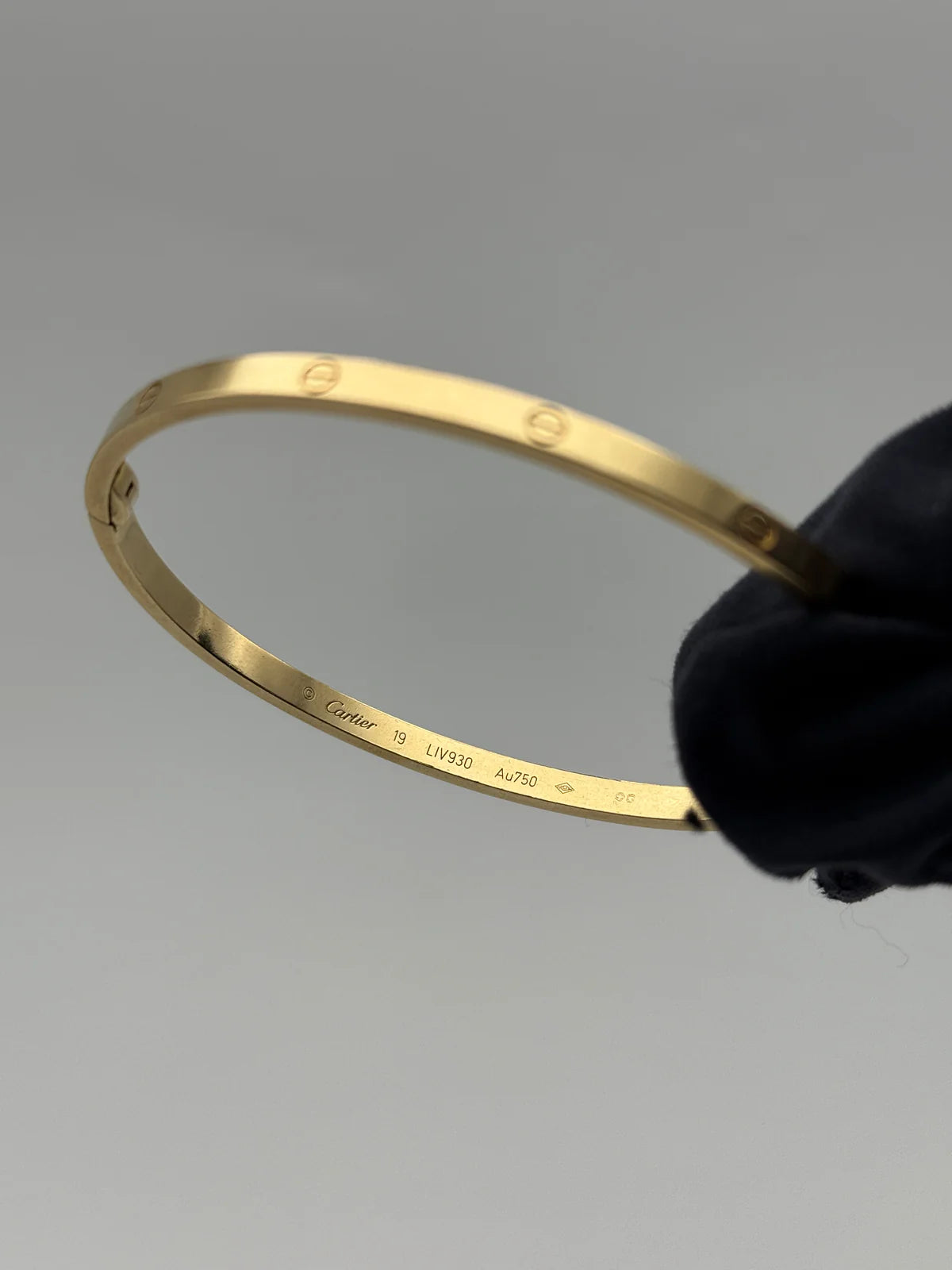 CARTIER LOVE BRACELET IN YELLOW GOLD - SMALL MODEL
