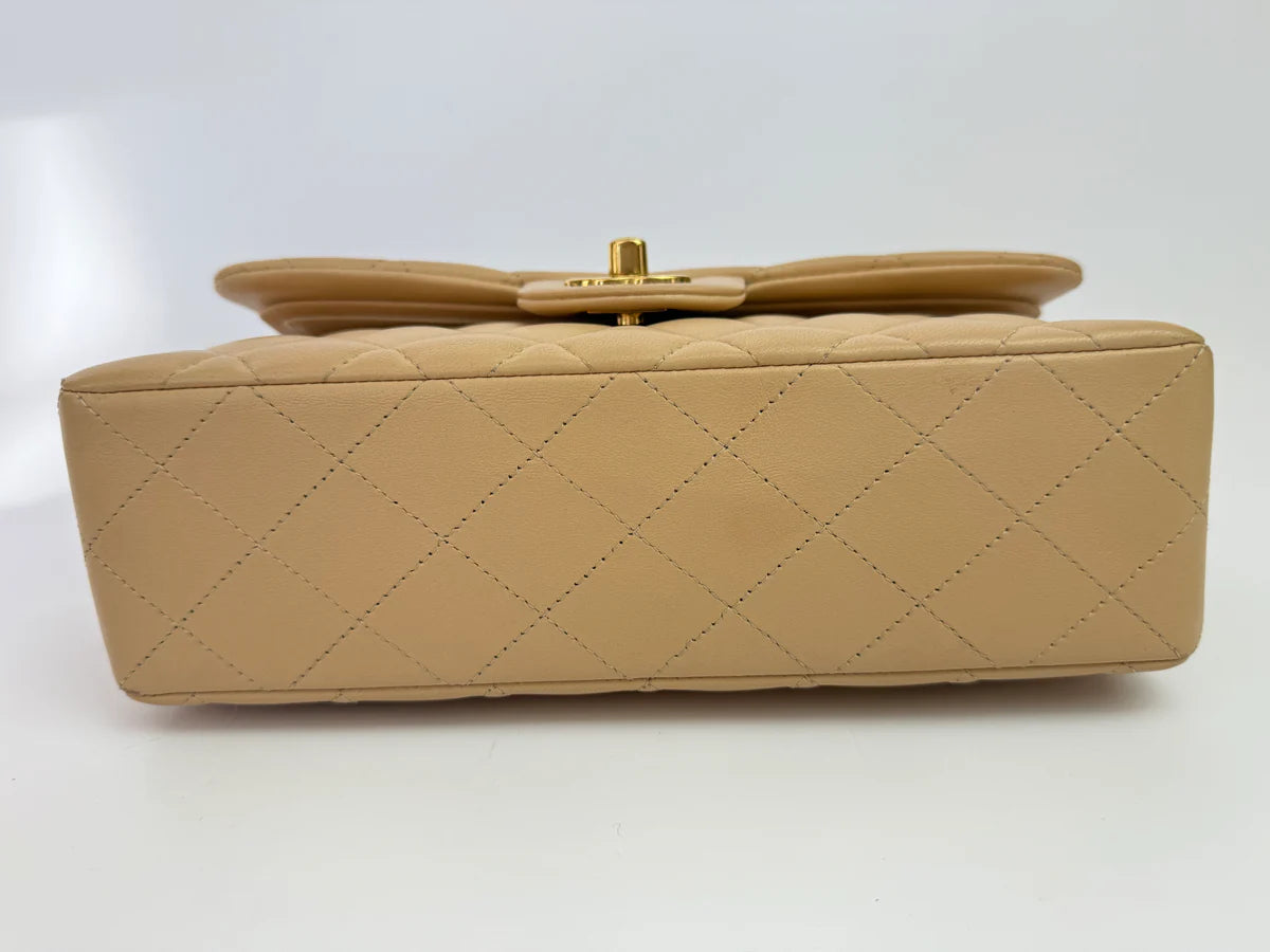 CHANEL SMALL CLASSIC DOUBLE FLAP IN BEIGE LAMBSKIN WITH GHW
