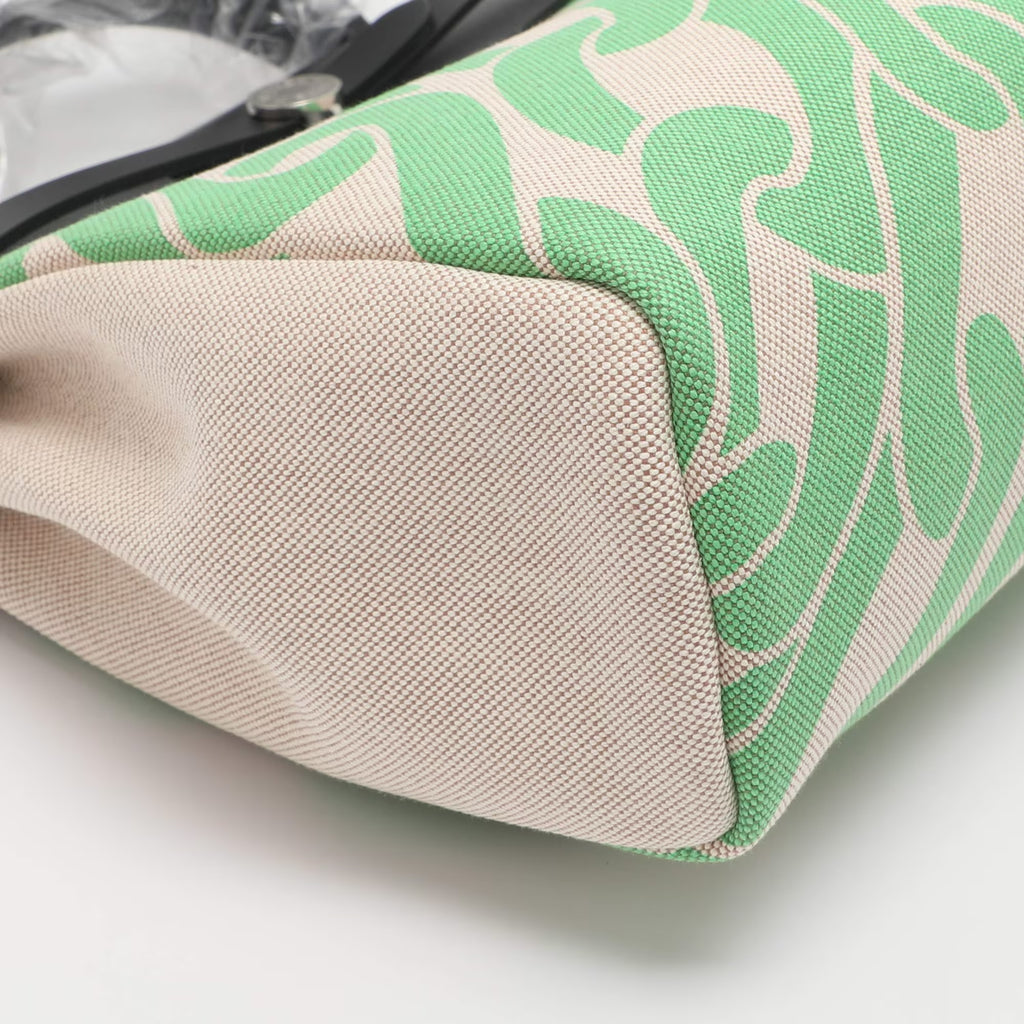 Hermès Vert Comics/Black H Plume Canvas and Vache Hunter Leather Maillons & Co Motif Herbag Zip 31 Bag