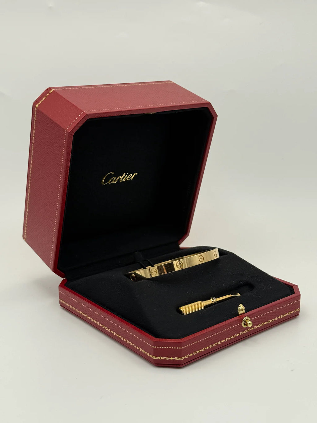 CARTIER LOVE BRACELET IN YELLOW GOLD CLASSIC MODEL