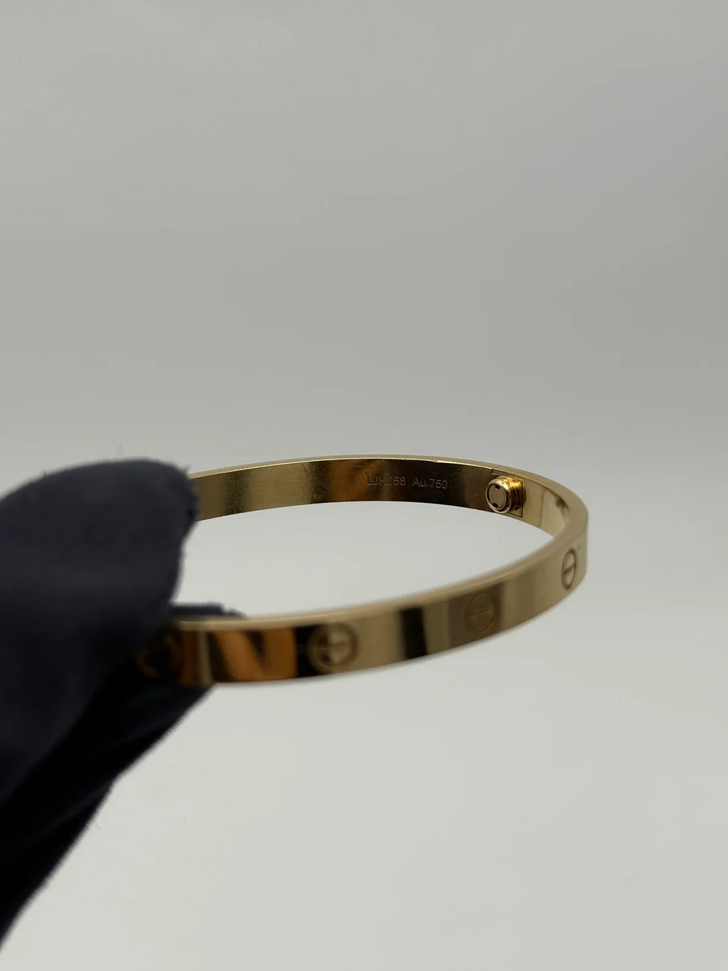 CARTIER LOVE BRACELET IN YELLOW GOLD CLASSIC MODEL