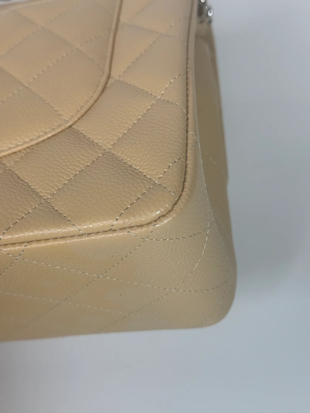 CHANEL JUMBO CLASSIC FLAP BAG IN BEIGE CAVIAR LEATHER WITH SHW