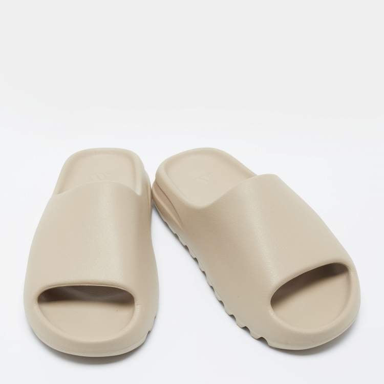 Yeezy x adidas Beige Rubber Flat Slides Size 42