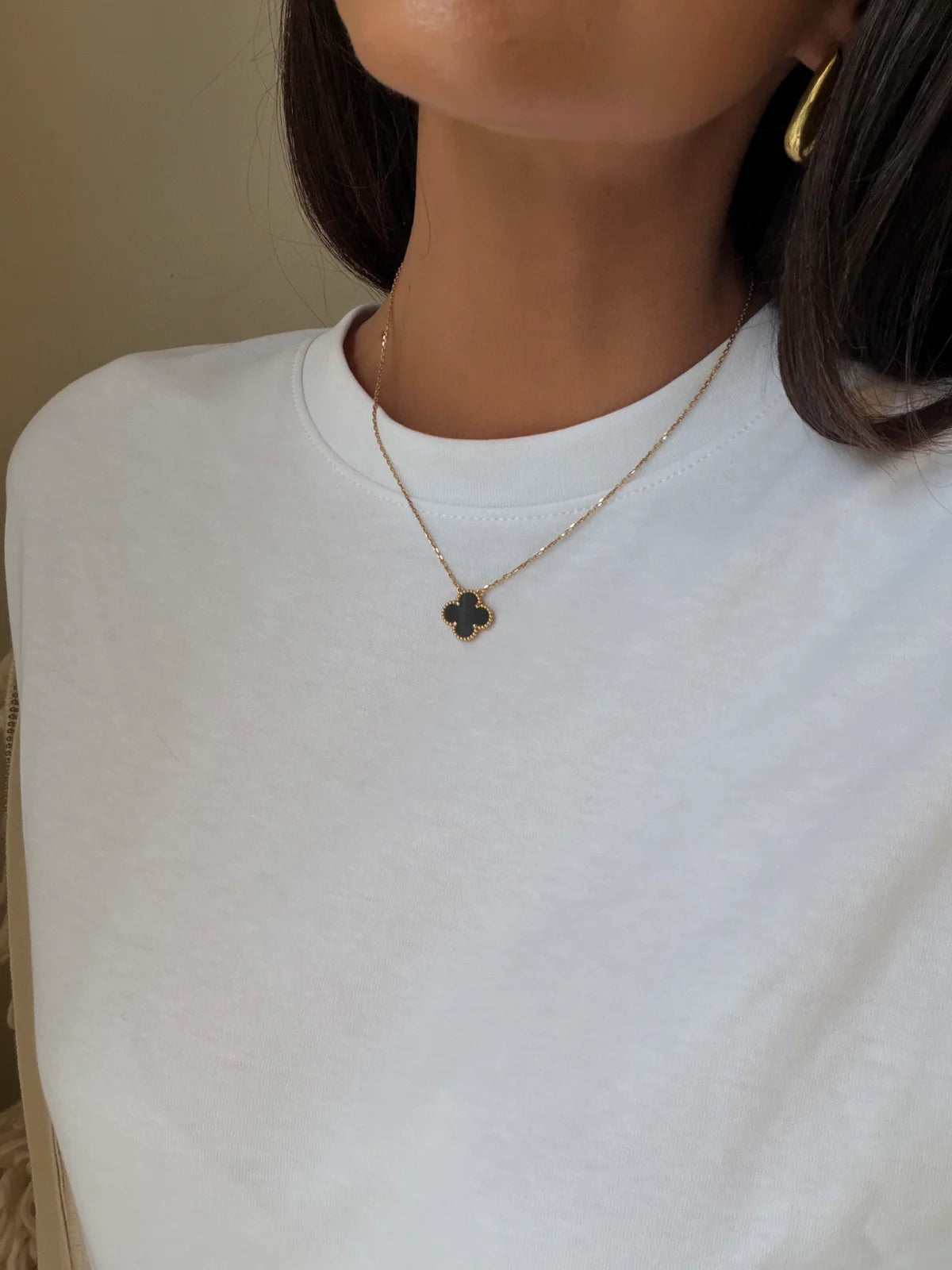 VAN CLEEF & ARPELS VINTAGE ALHAMBRA ONYX PENDANT