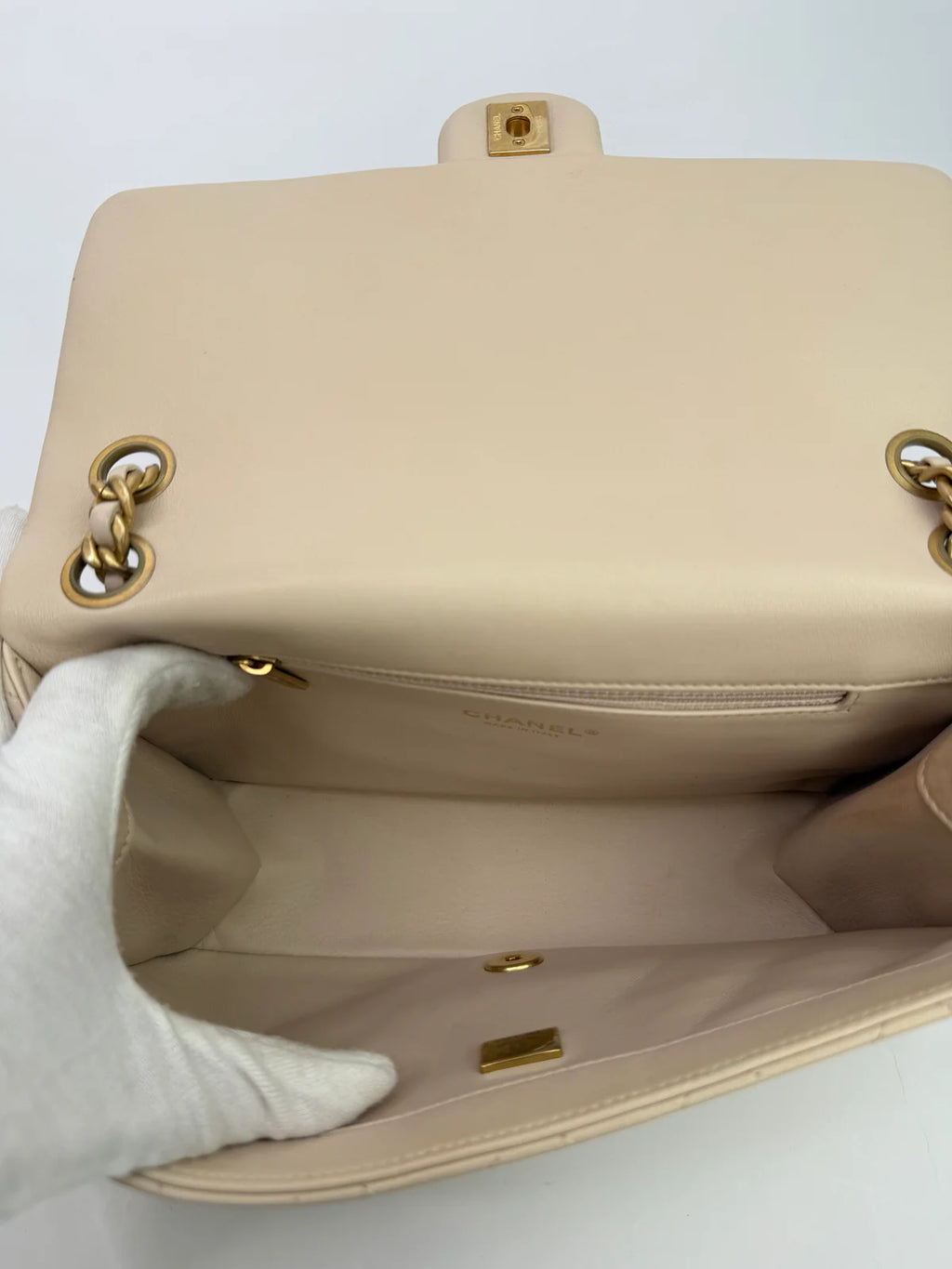 CHANEL MEDIUM QUILTED LAMBSKIN LOGO LETTERS TOUCH CHAIN FLAP BAG