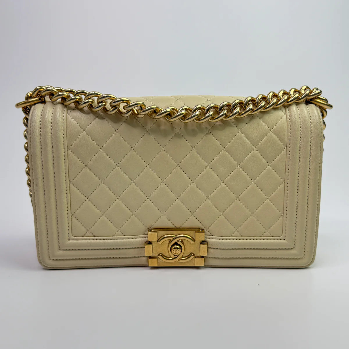 CHANEL BOY BAG MEDIUM IN CREAM LAMBSKIN GHW
