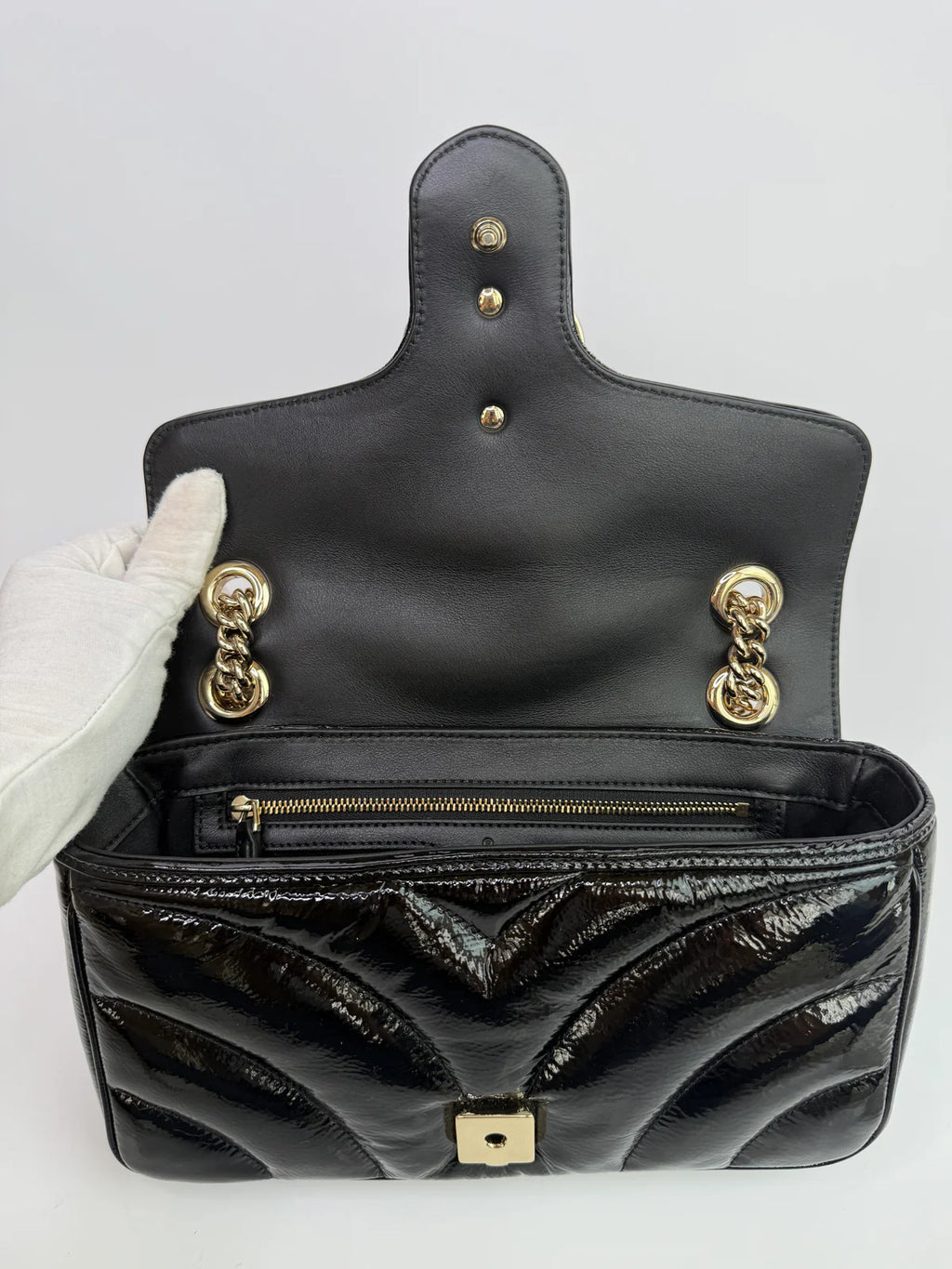 GUCCI GG MEDIUM MARMONT MATELASSE SHOULDER BAG