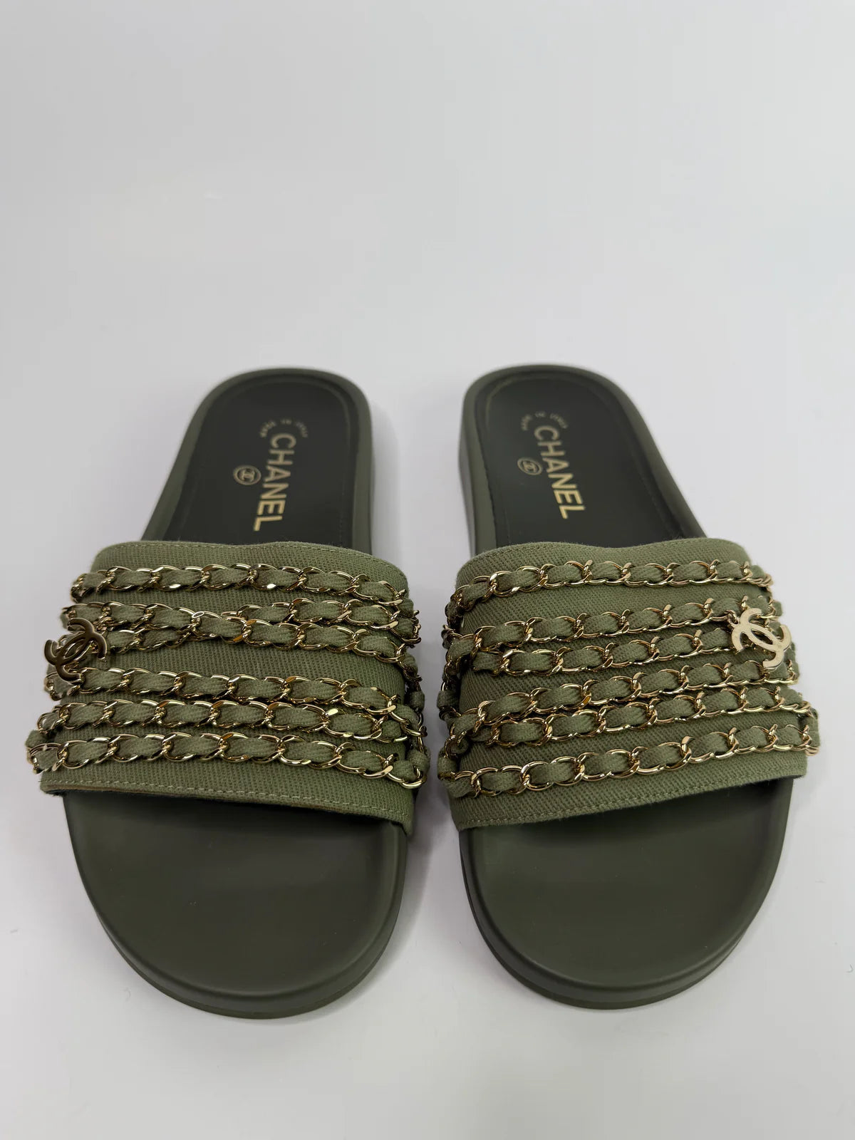 CHANEL CHAIN EMBELLISHED CANVAS CC FLAT SLIDES (SIZE 38/UK 5)