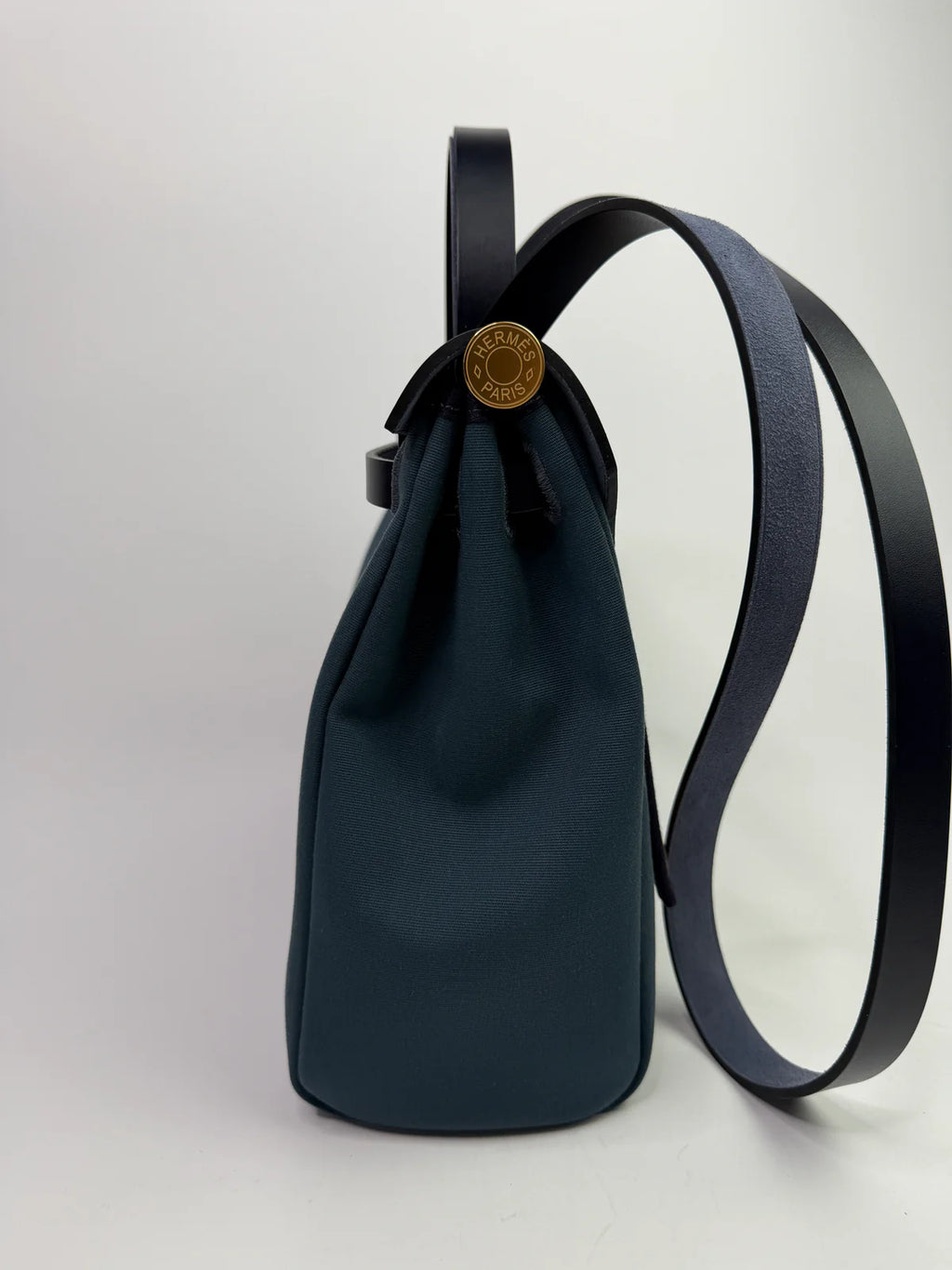 HERMÈS HERBAG 31 VERSO IN BLEU INDIGO AND SESAME WITH GHW