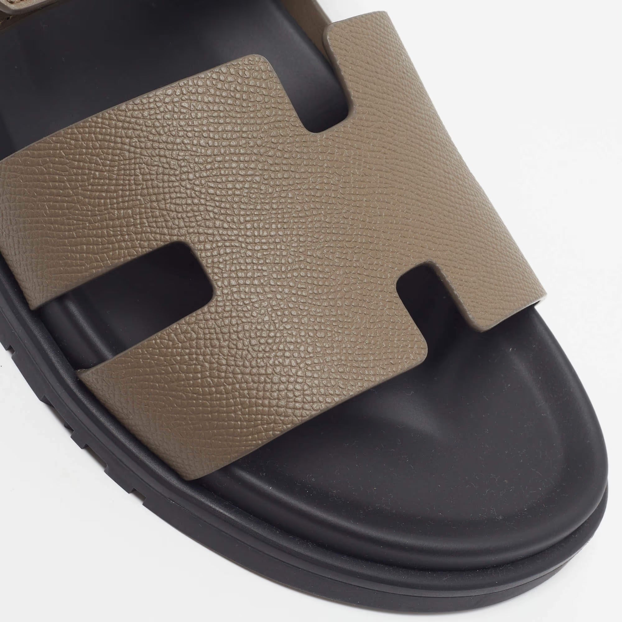 Hermès Chypre Size 43 Brown Leather Flat Sandals