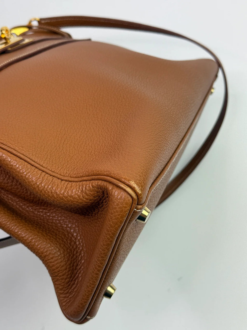 HERMÈS KELLY 28 IN GOLD CLEMENCE LEATHER WITH GHW