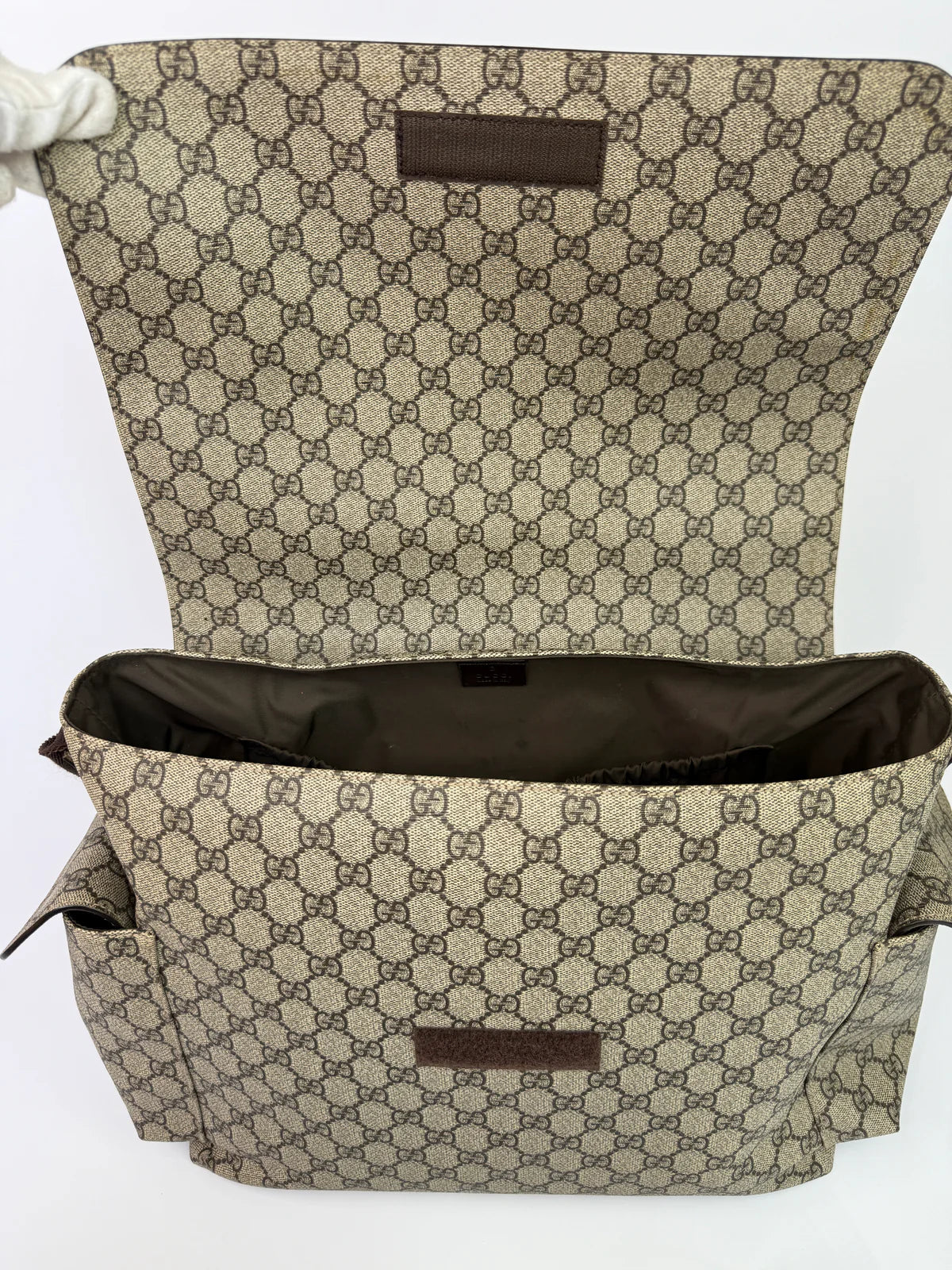 GUCCI GG SUPREME MEDIUM BABY CHANGING BAG