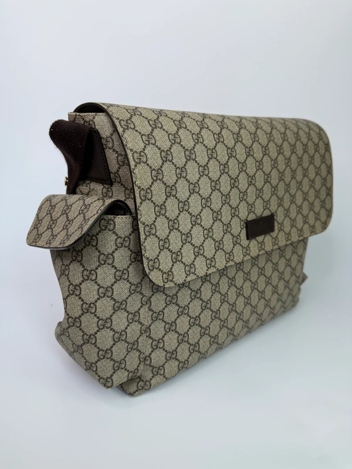 GUCCI GG SUPREME MEDIUM BABY CHANGING BAG
