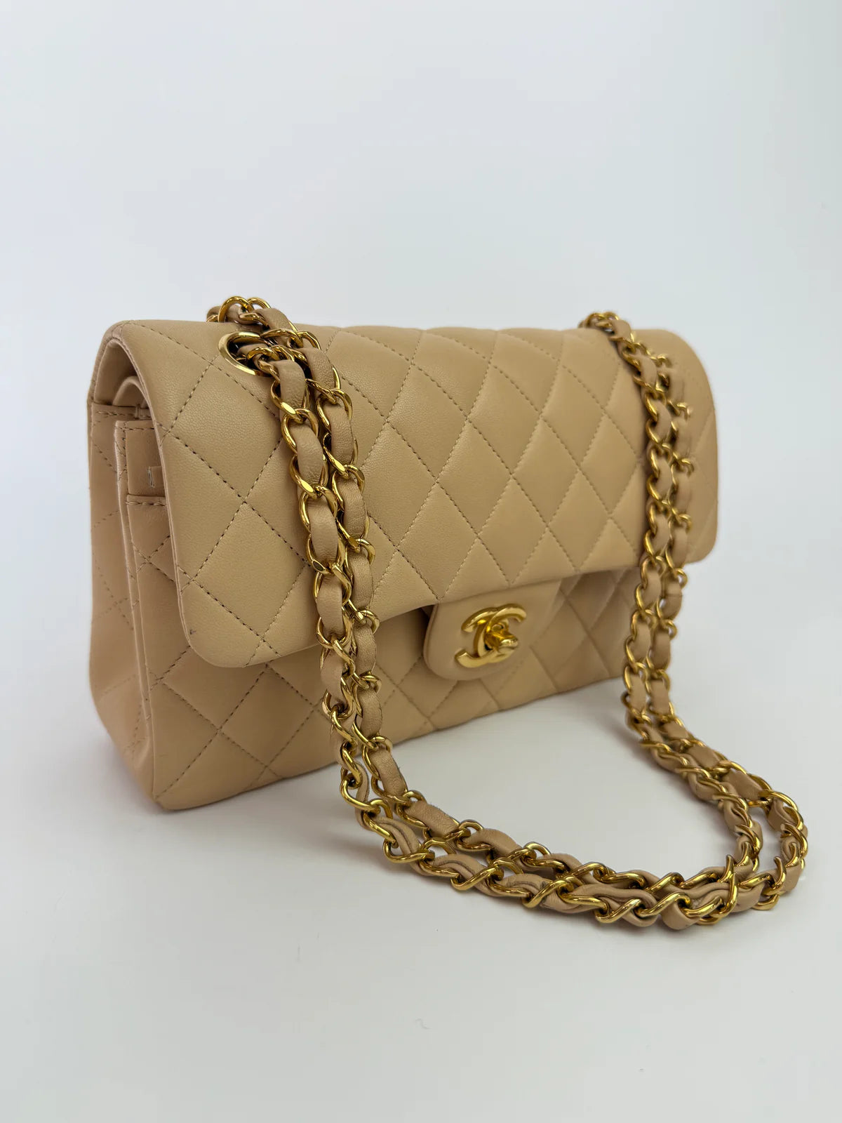 CHANEL SMALL CLASSIC DOUBLE FLAP IN BEIGE LAMBSKIN WITH GHW