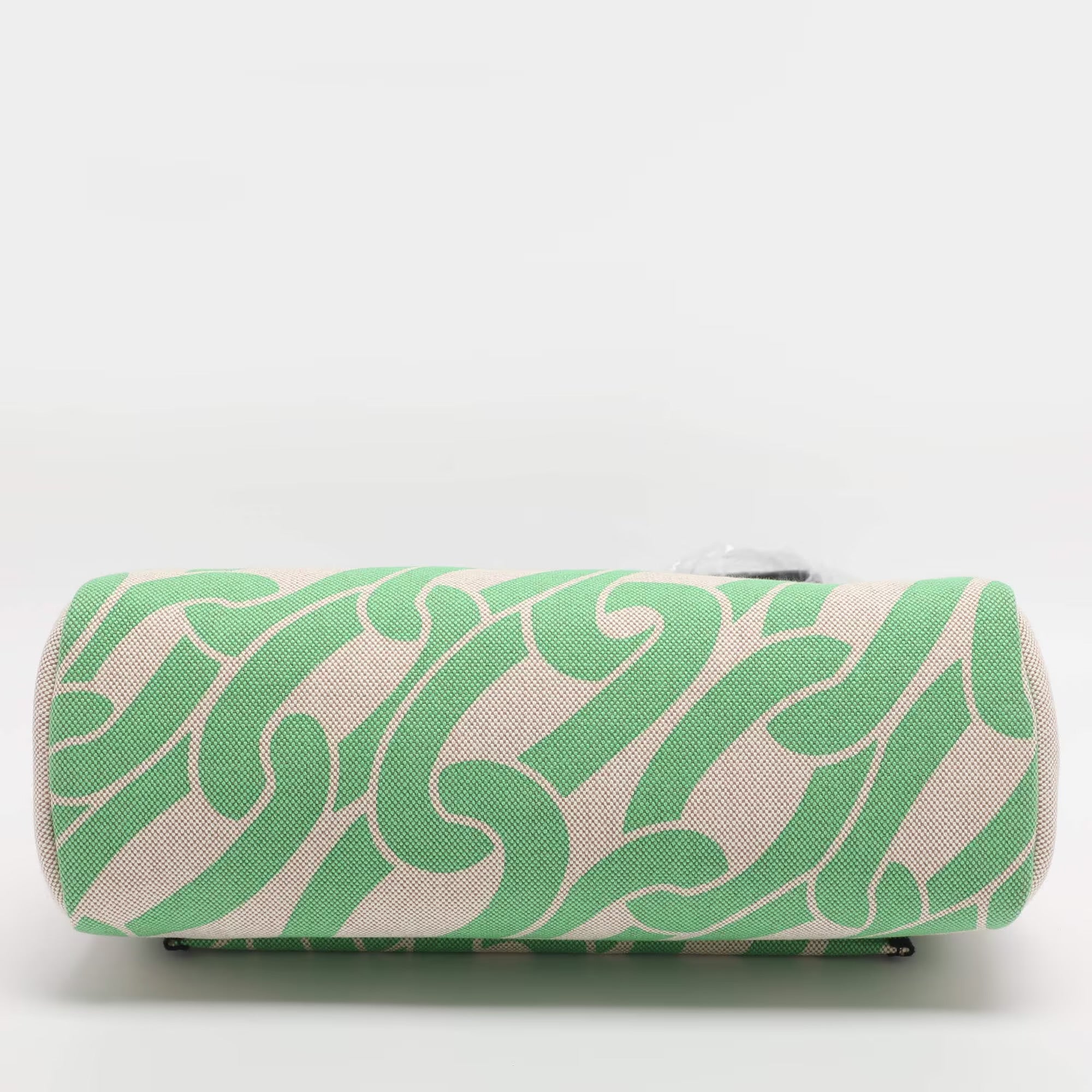 Hermès Vert Comics/Black H Plume Canvas and Vache Hunter Leather Maillons & Co Motif Herbag Zip 31 Bag