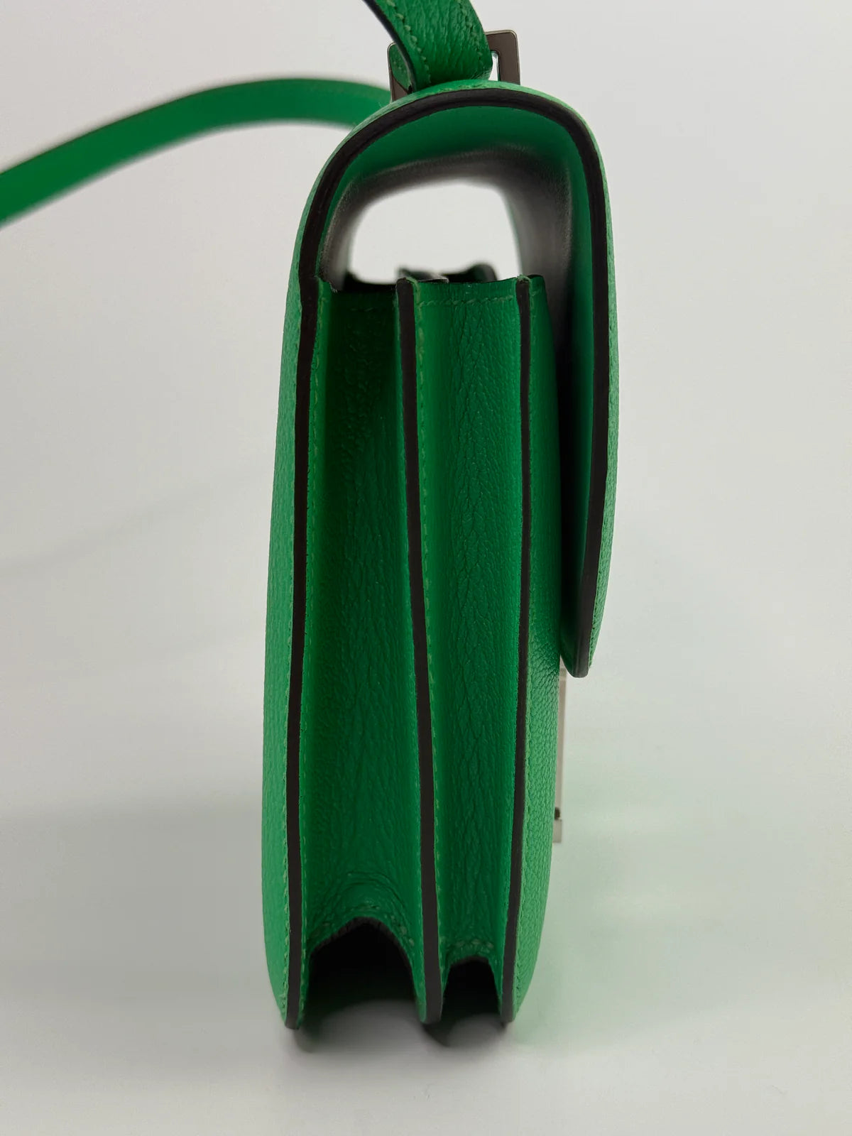 HERMÈS CONSTANCE 18 IN VERT COMICS CHÈVRE MYSORE LEATHER