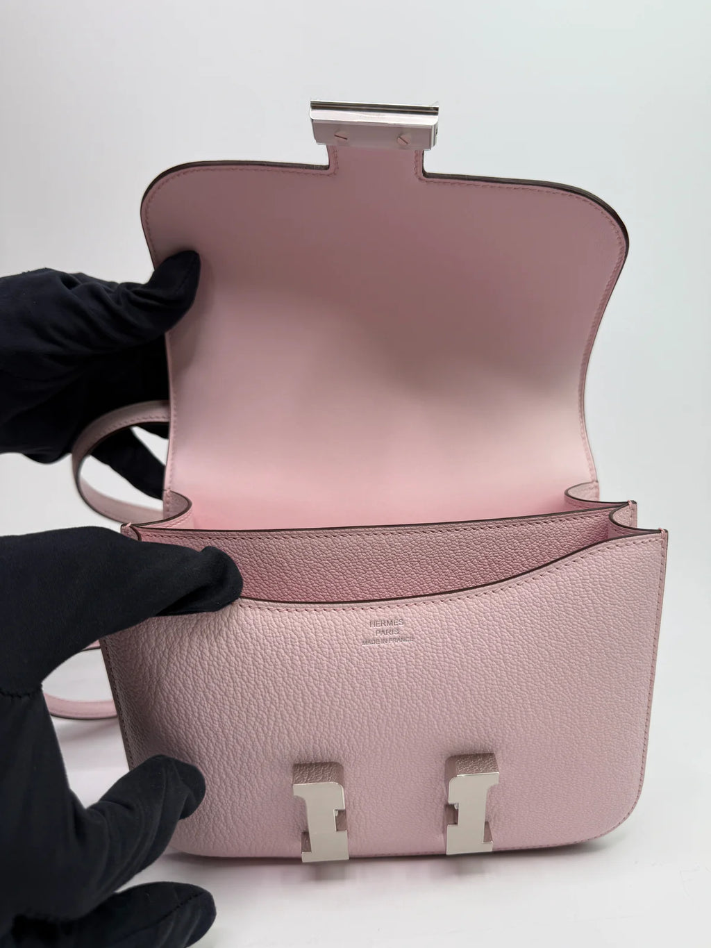 HERMÈS CONSTANCE 18 IN ROSE CHÈVRE LEATHER WITH PALLADIUM HARDWARE
