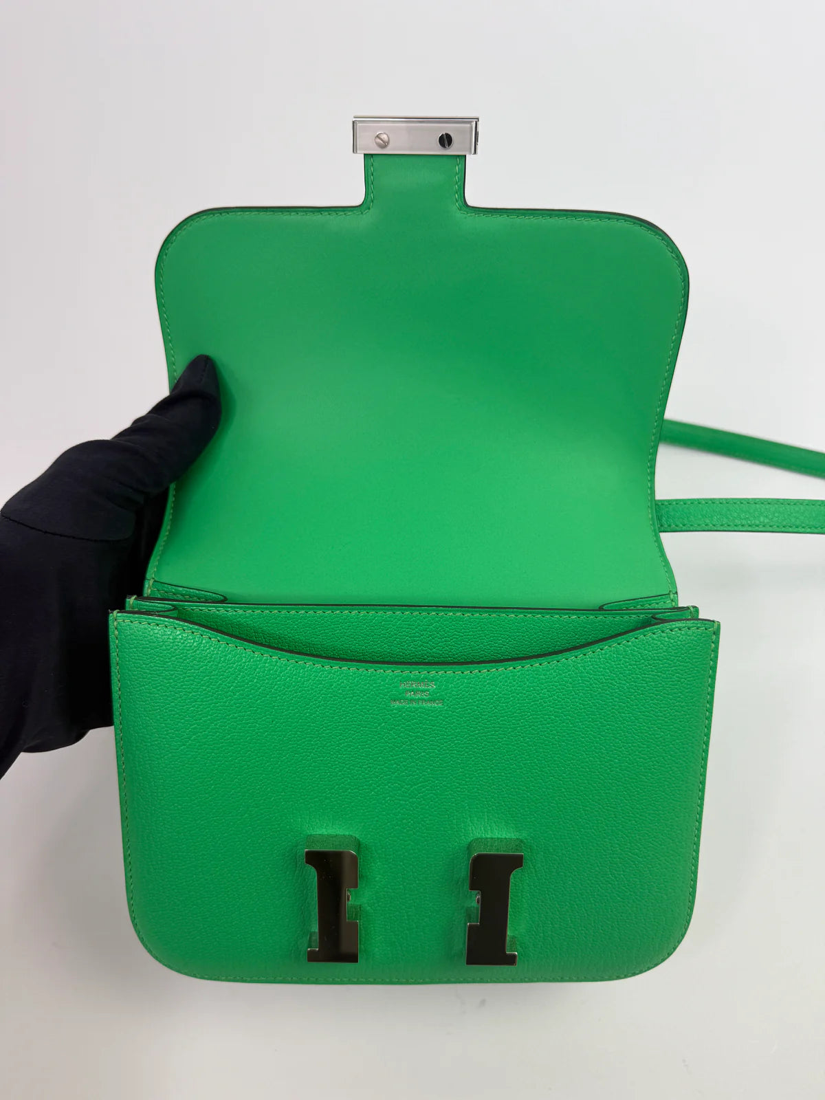 HERMÈS CONSTANCE 18 IN VERT COMICS CHÈVRE MYSORE LEATHER