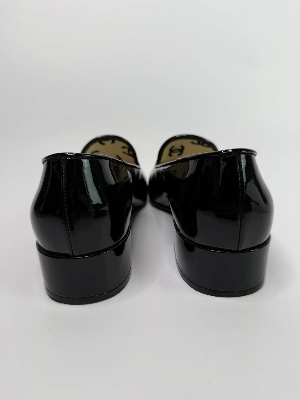 CHANEL BLACK PATENT LOAFERS (SIZE 38/UK5)