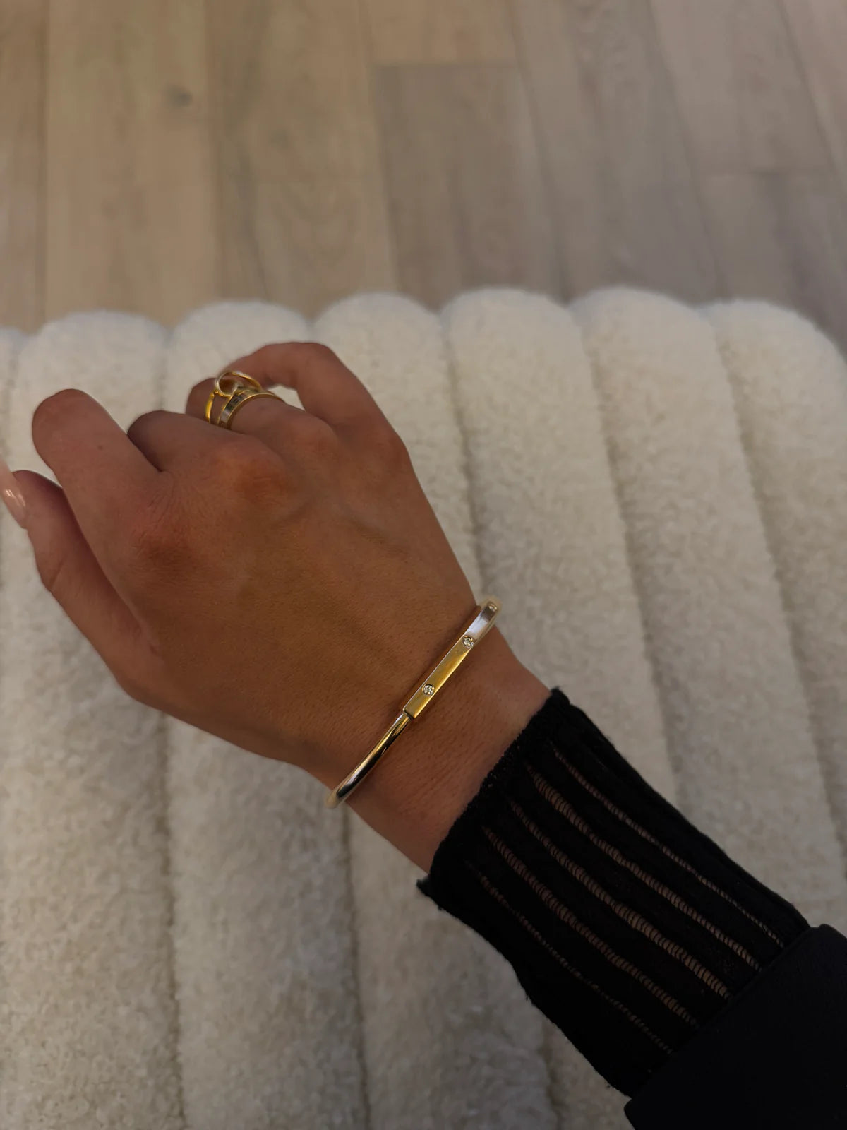 TIFFANY & CO DIAMOND LOCK BANGLE YELLOW GOLD WITH DIAMOND ACCENTS