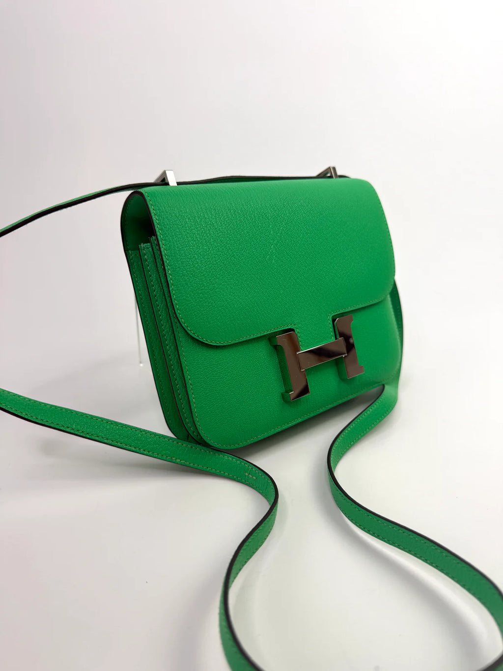 HERMÈS CONSTANCE 18 IN VERT COMICS CHÈVRE MYSORE LEATHER