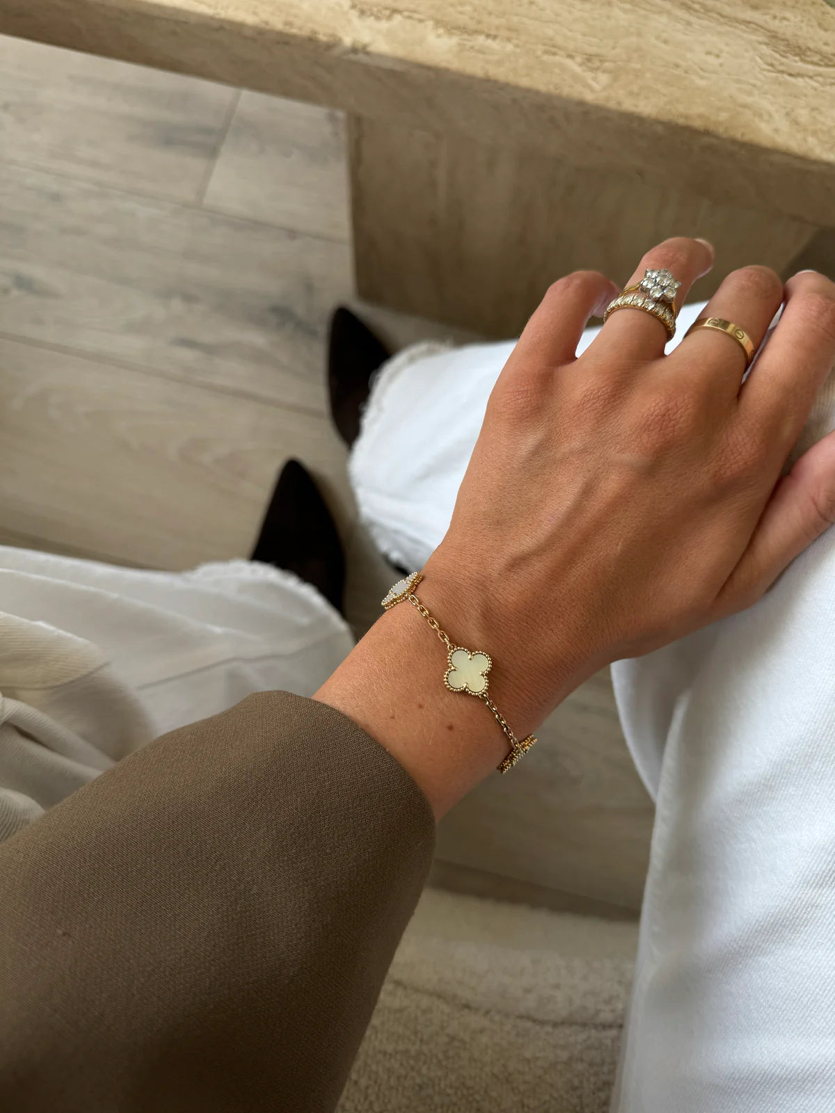 VAN CLEEF & ARPELS VINTAGE ALHAMBRA BRACELET, 5 MOTIFS MOTHER OF PEARL