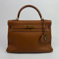 HERMÈS KELLY 28 IN GOLD CLEMENCE LEATHER WITH GHW