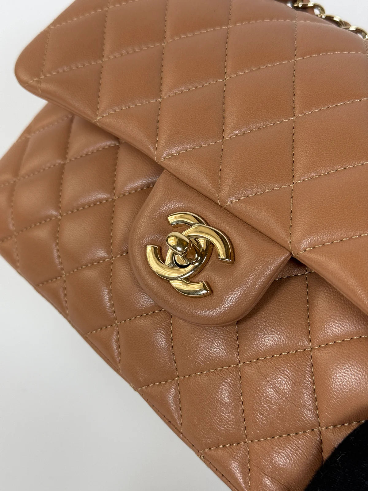 CHANEL SMALL CLASSIC DOUBLE FLAP IN BROWN LAMBSKIN LEATHER WITH GHW