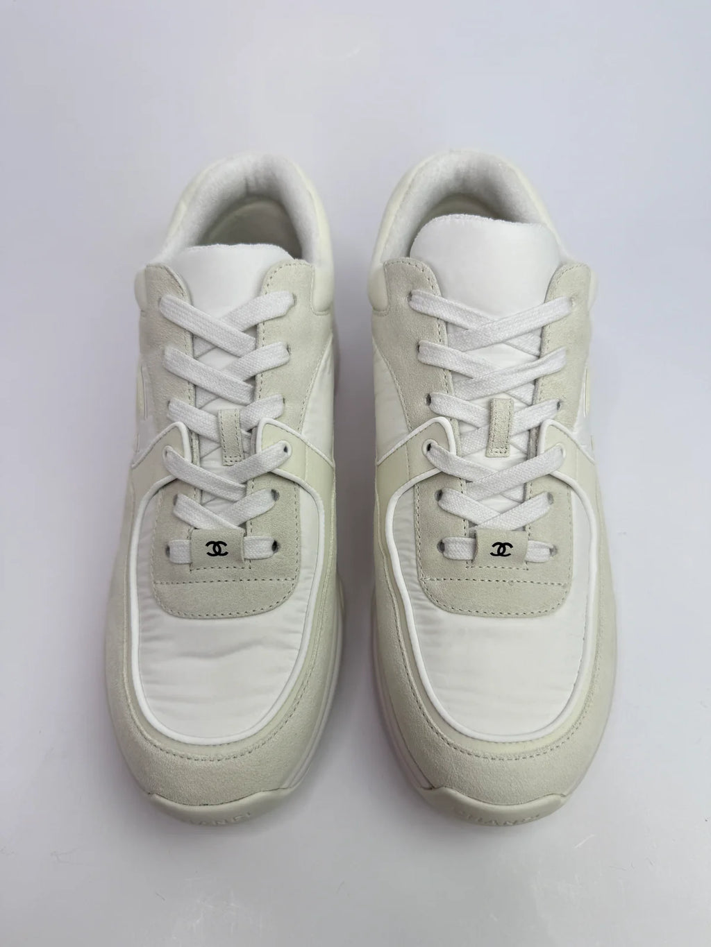 CHANEL CC LOGO SNEAKERS(SIZE 41/UK8)