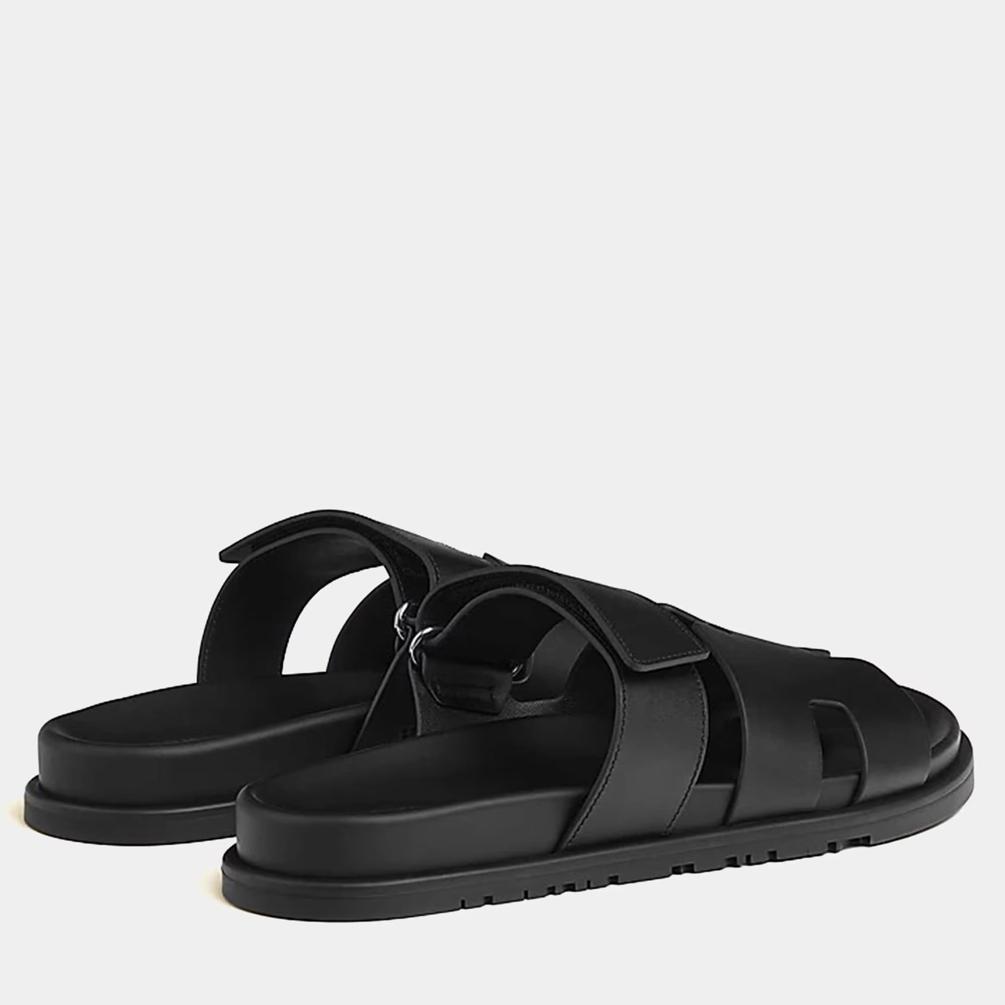 Hermes Chypre Sandal Size 42 Noir Calfskin