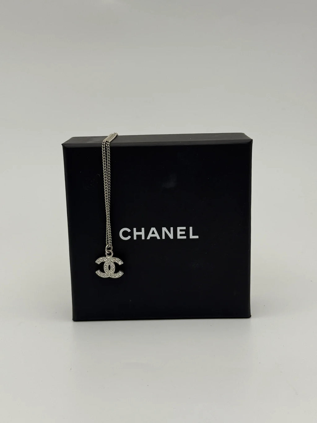 CHANEL CC PENDANT NECKLACE