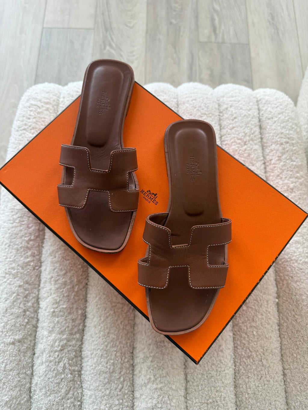 HERMÈS ORAN SANDALS (SIZE 37/UK4)