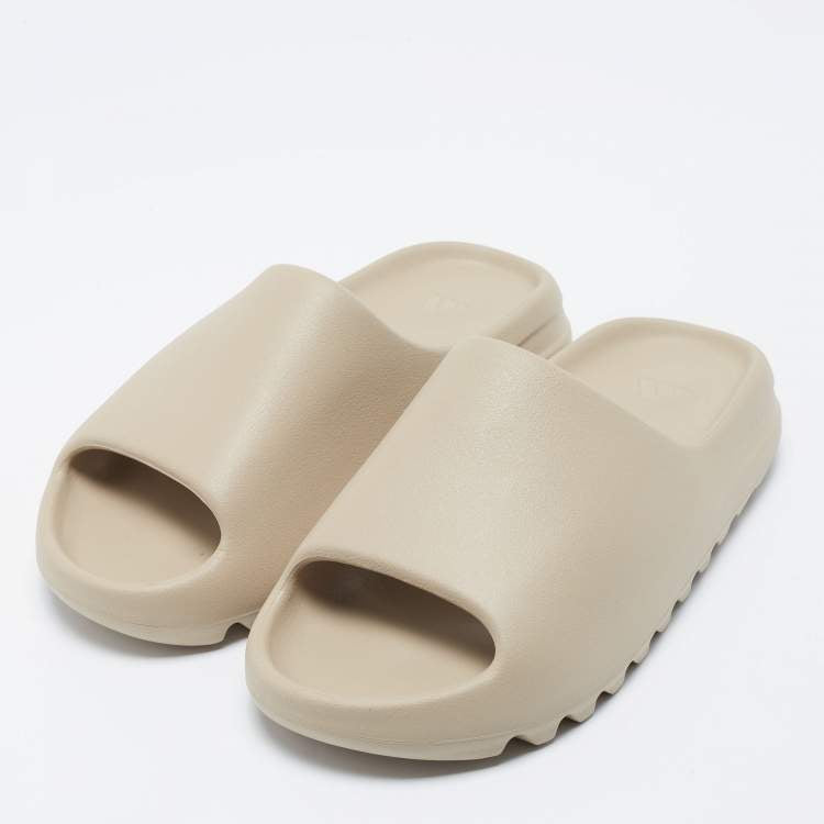 Yeezy x adidas Beige Rubber Flat Slides Size 42