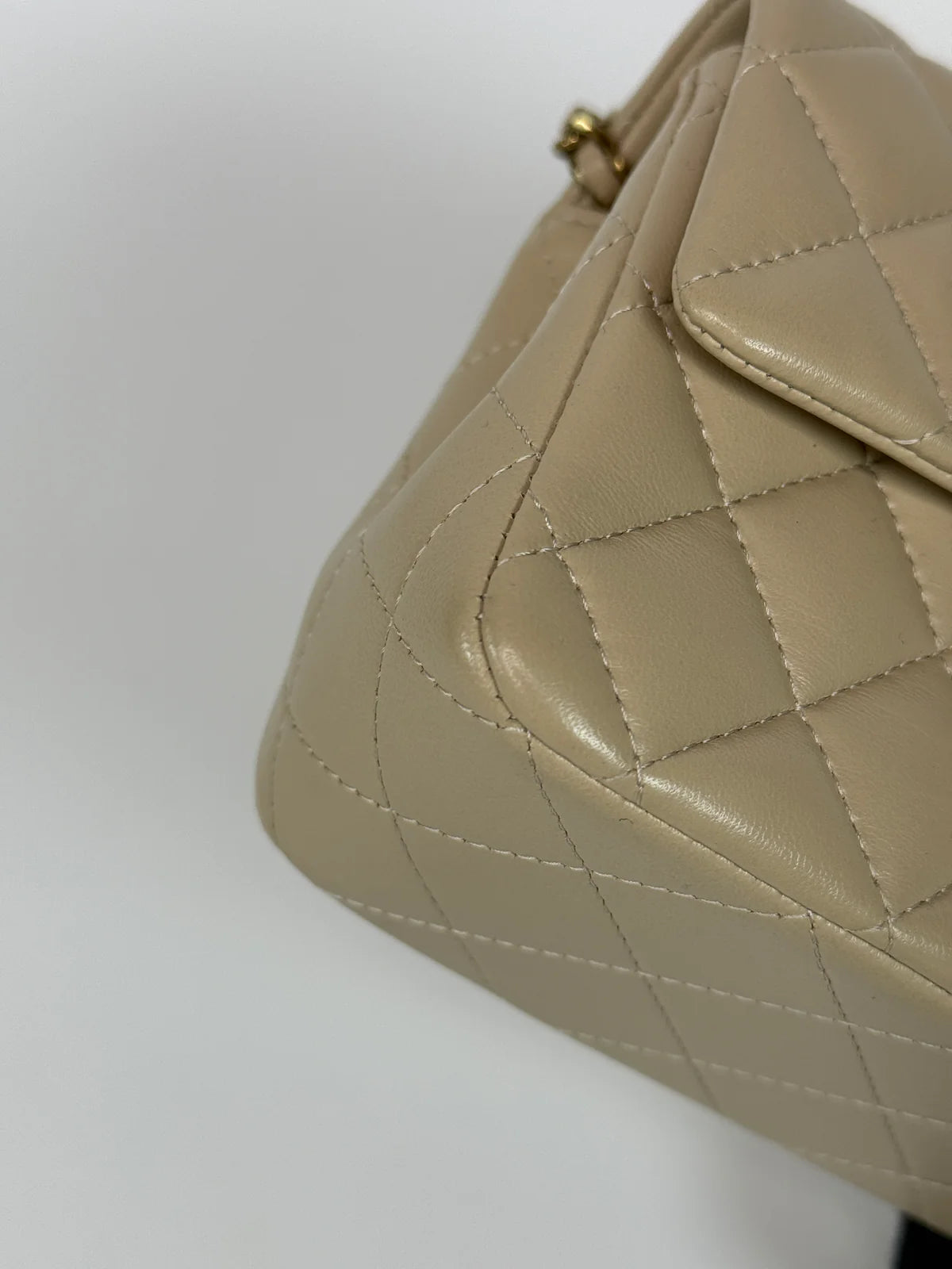 CHANEL MINI RECTANGLE TOP HANDLE IN ECRU LAMBSKIN LEATHER WITH GHW