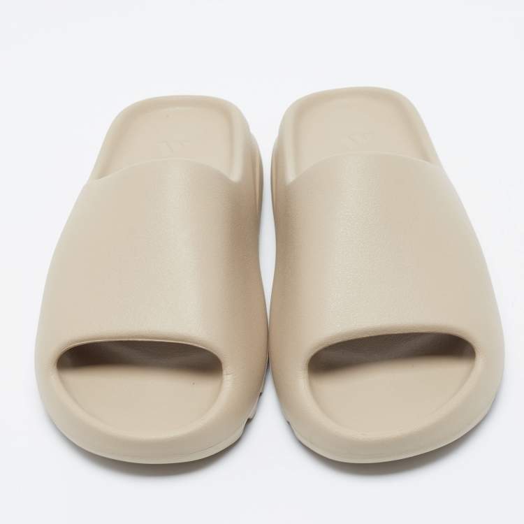 Yeezy x adidas Beige Rubber Flat Slides Size 42
