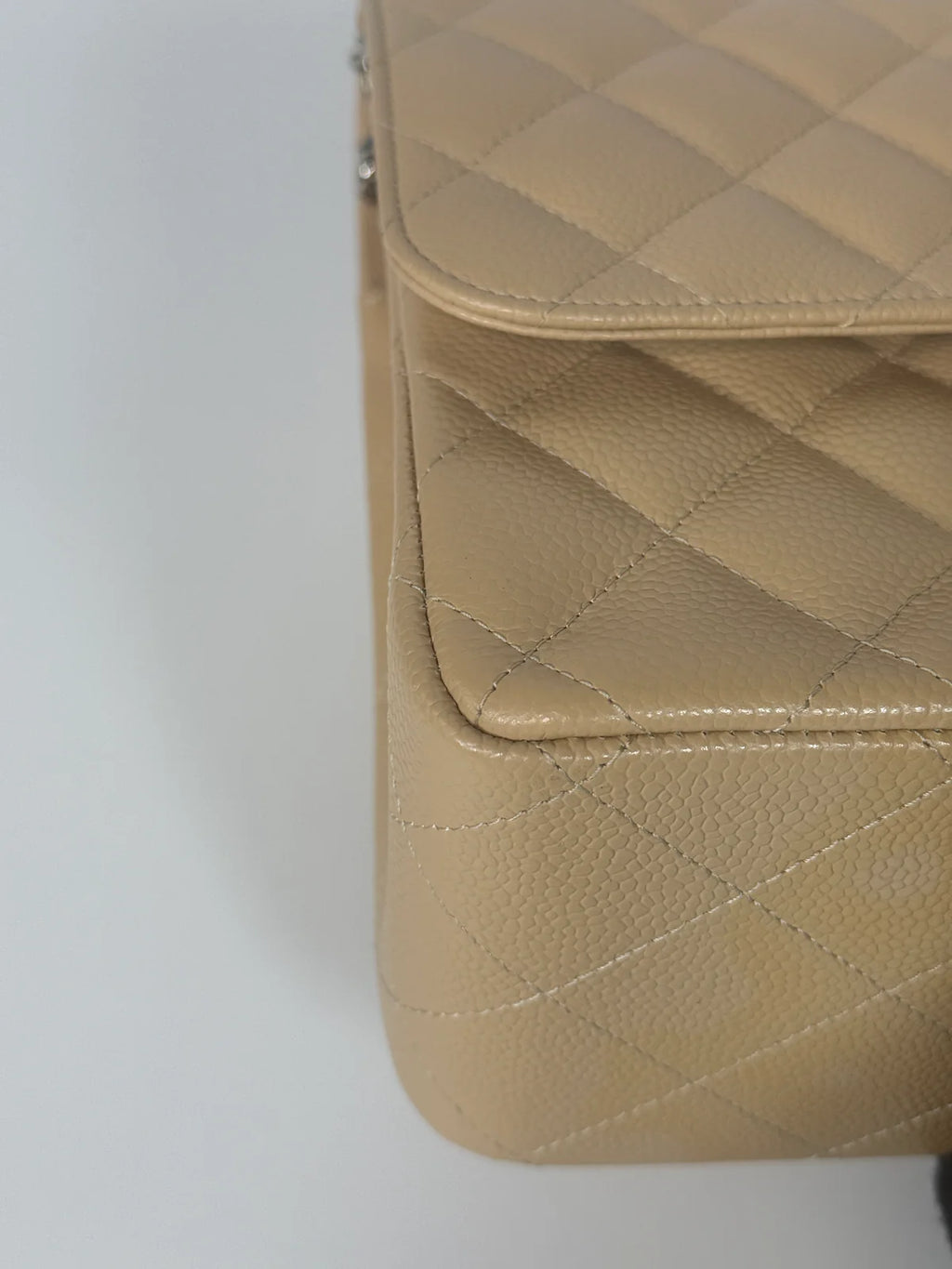 CHANEL JUMBO CLASSIC FLAP BAG IN BEIGE CAVIAR LEATHER WITH SHW