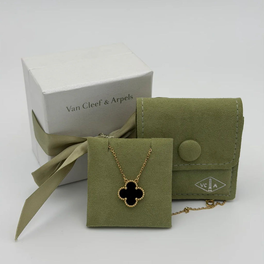 VAN CLEEF & ARPELS VINTAGE ALHAMBRA ONYX PENDANT