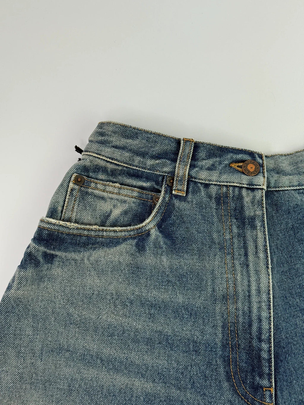 PRADA LOGO DENIM SHORTS (SIZE 28 /UK 12)