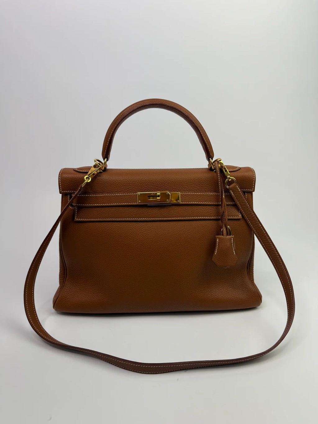 HERMÈS KELLY 28 IN GOLD CLEMENCE LEATHER WITH GHW