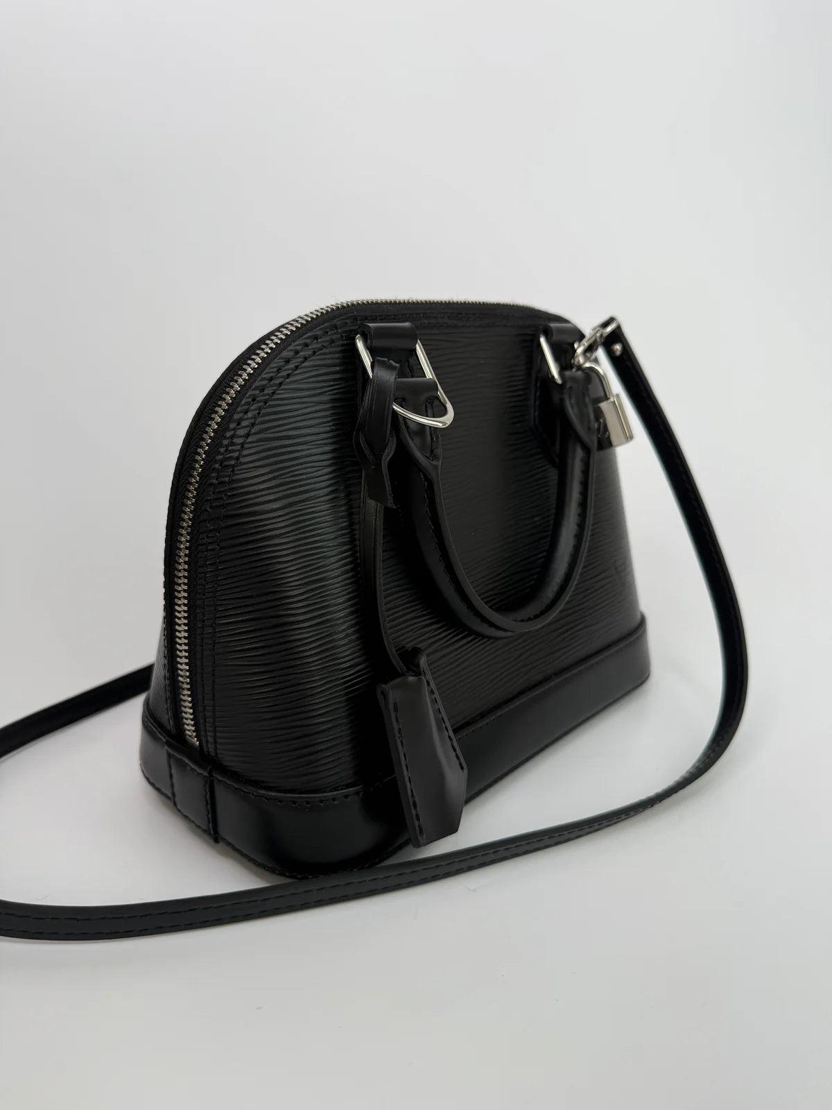 LOUIS VUITTON ALMA BB BAG